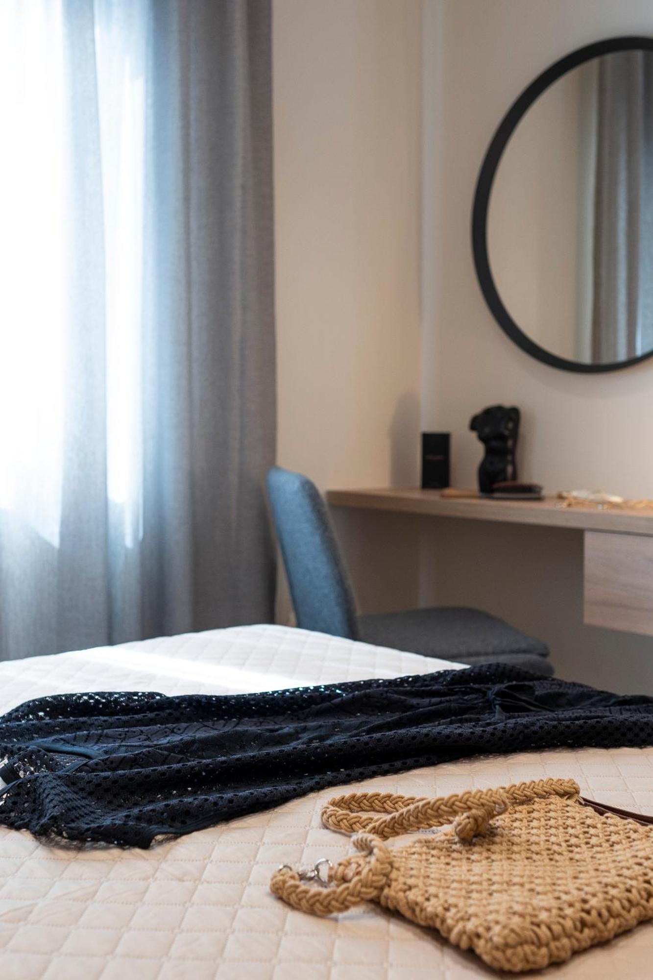 Lucian City Apartments Rhodes City Стая снимка